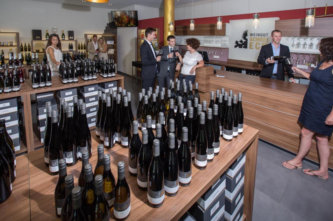 Weingut Schreieck Vinotel & Gutshaus ザンクト・マルティン エクステリア 写真