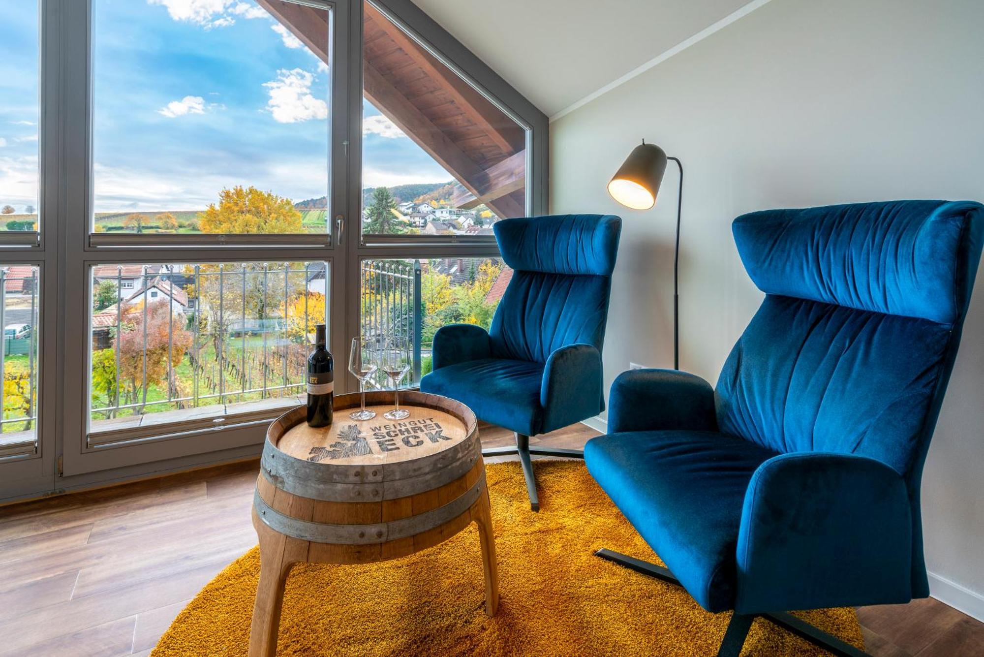 Weingut Schreieck Vinotel & Gutshaus ザンクト・マルティン エクステリア 写真